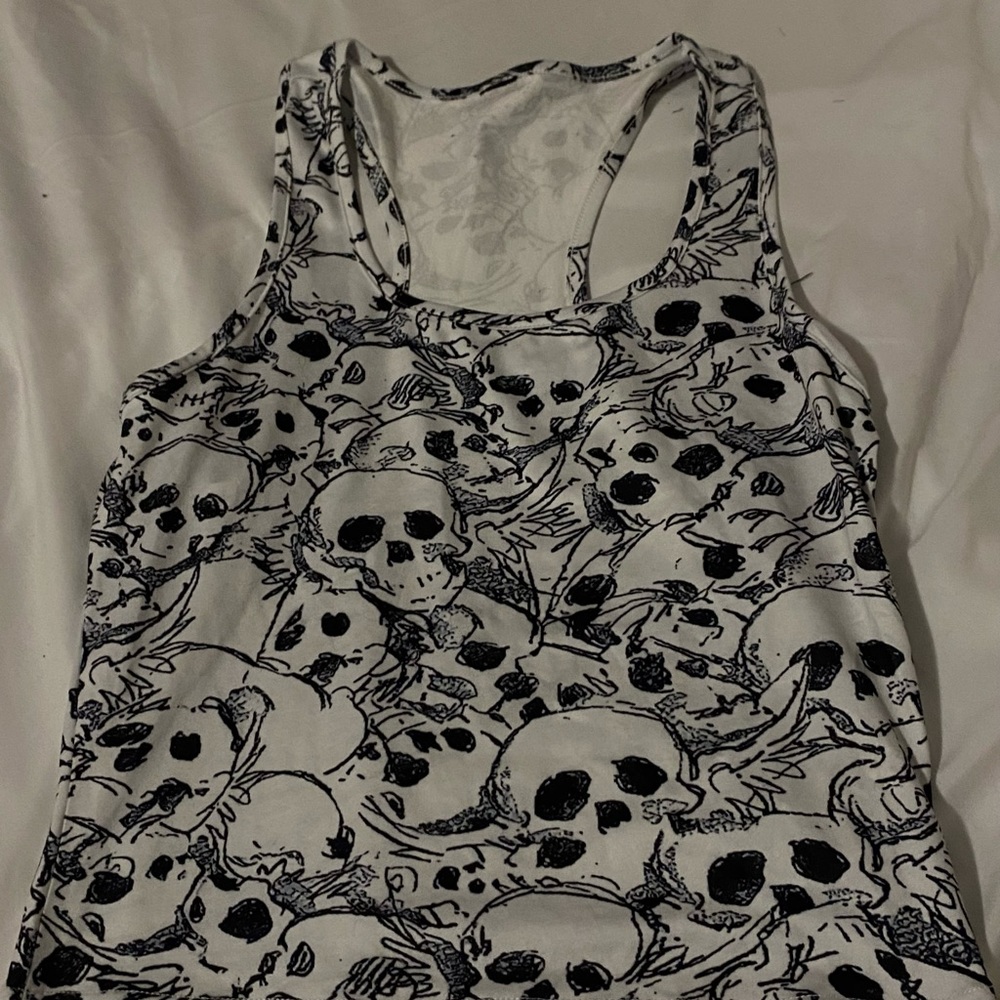 skull print tank top